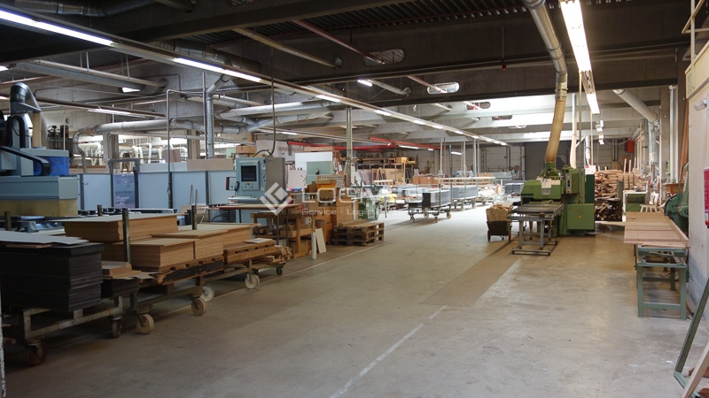 Logivest - Musterbild von Lagerhalle – 33530