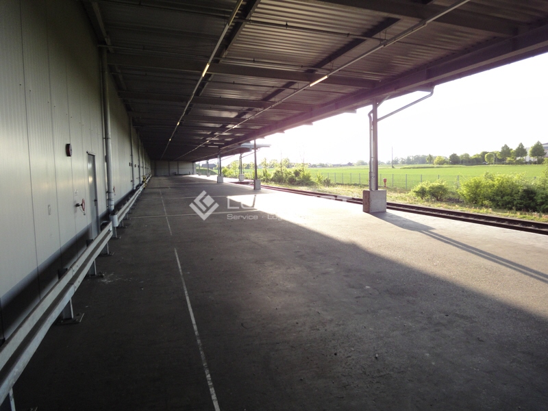 Logivest - Musterbild von Logistikhalle – 31823